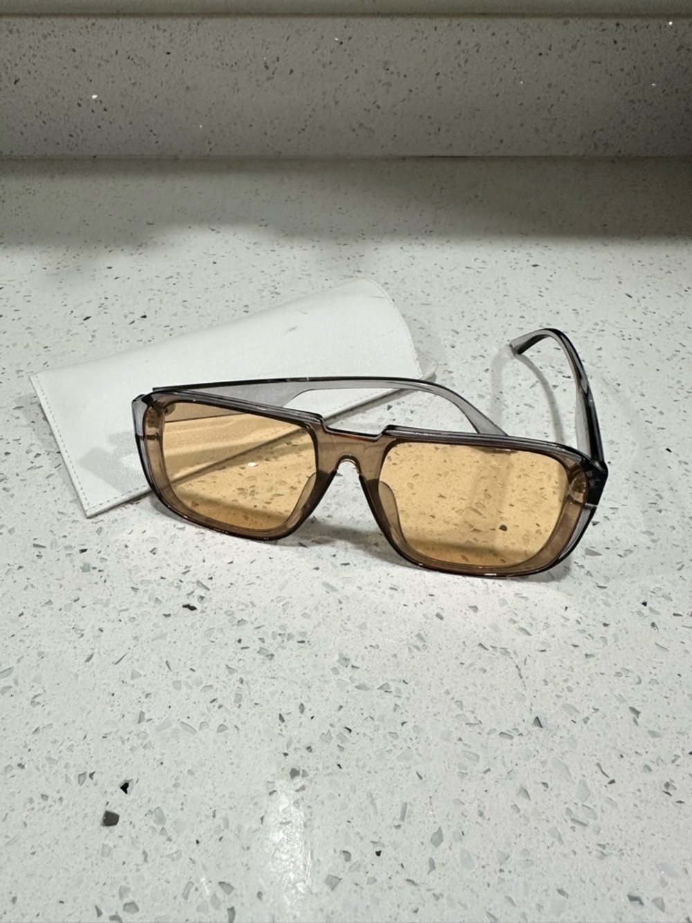 Retro Oversized Rectangular Sunglasses - Amber Lenses